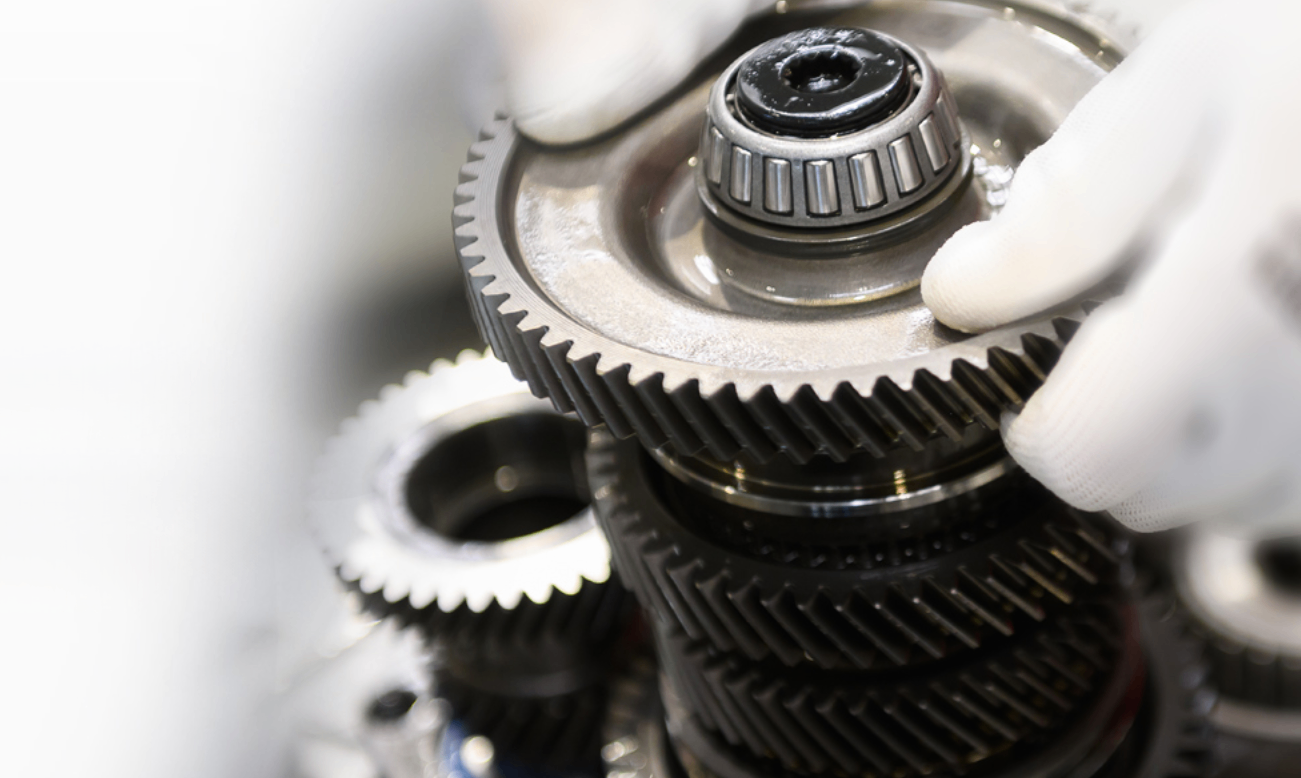 从人工搬运到智慧协同——艾弗森ballbet.com无人叉车在发动机制造企业的创新应用